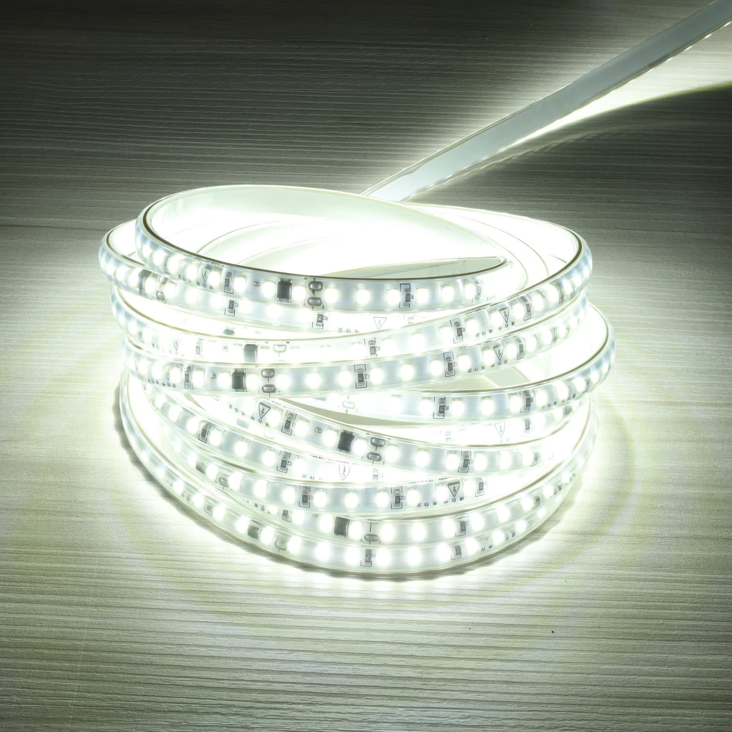 Tira LED 220V SMD Autorrectificada 14.4W/m 1300lm 10mm Ancho IP65 — Temperatura color: Luz Fría